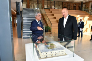 Prezident ADA Universitetinin Qazax Mərkəzində - FOTOLAR (YENİLƏNİB)