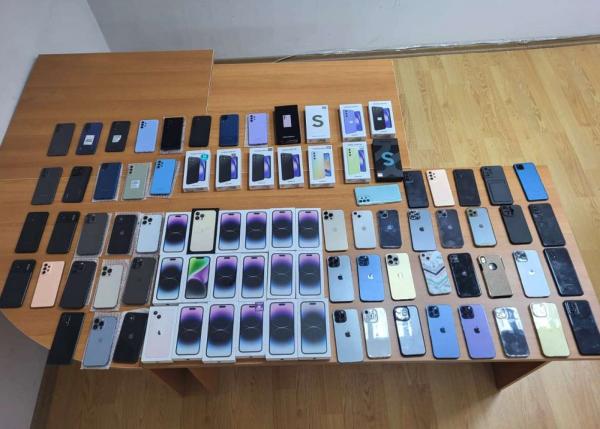 Gürcüstana gedən yük maşınından mobil telefonlar aşkarlandı