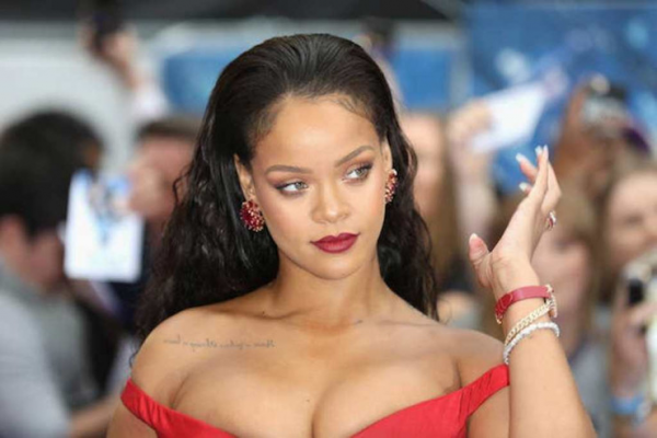 Rihannaya ağır itki üz verdi