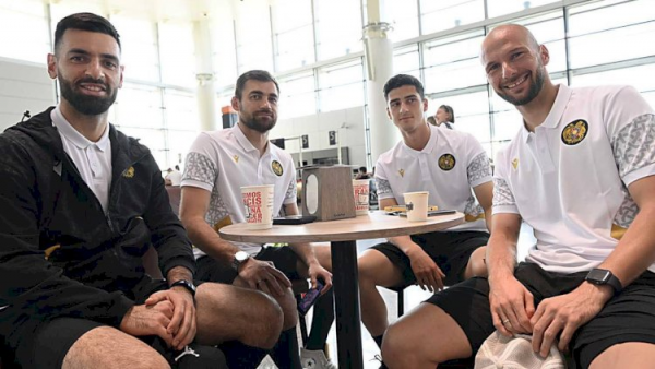 Erməni futbolçular Türkiyəyə getdi