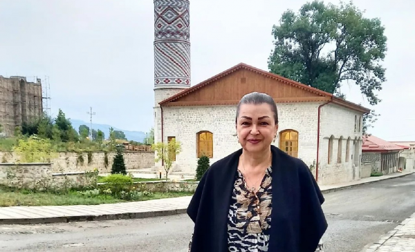 Firəngiz Mütəllimova yenidən ŞUŞADA – FOTO