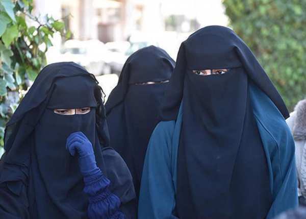 Bu ölkədə məktəblərdə niqab qadağan edildi