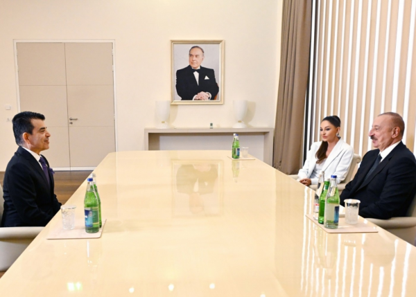Prezident və birinci xanım ICESCO-nun Baş direktoru ilə görüşüblər - YENİLƏNİB (FOTO)