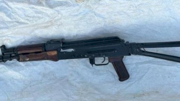 Məhkumun gizlətdiyi “Kalaşnikov” görün hardan tapıldı