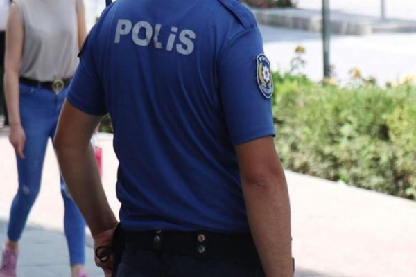 İşdən çıxarılıb depressiyaya düşən polis özünü öldürdü