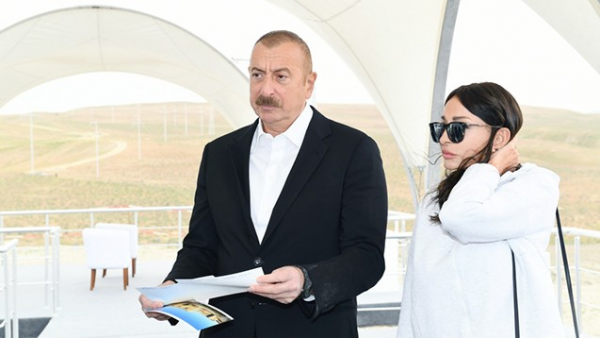 Prezidentlə xanımı Pənahəli xan küçəsindəki layihələrlə tanış oldu