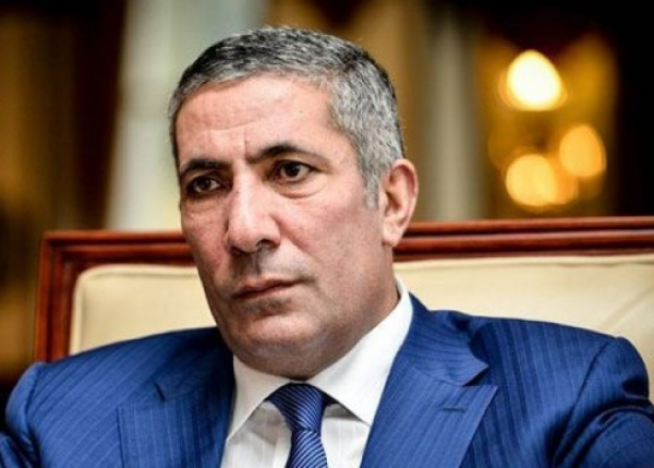 Deputat bankların faizlərinin aşağı salınmasını təklif edib