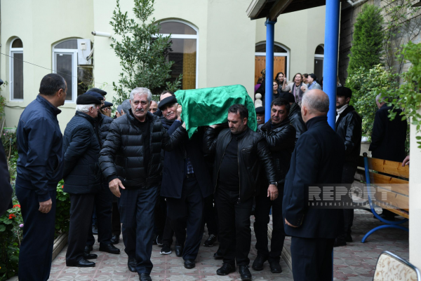 Bakıda avtomobillə vurularaq öldürülən alim dəfn olunub - FOTO