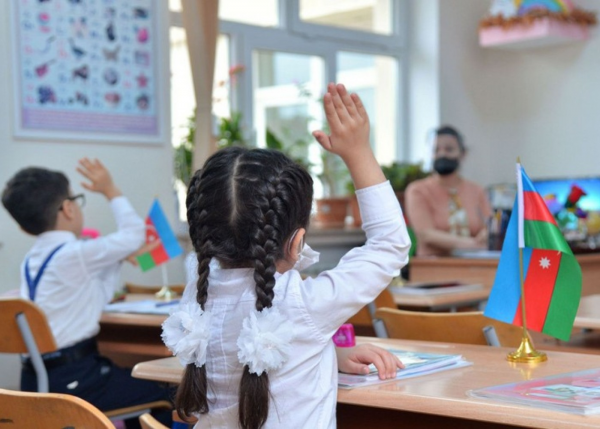 Məktəblərdə payız tətili başa çatdı
