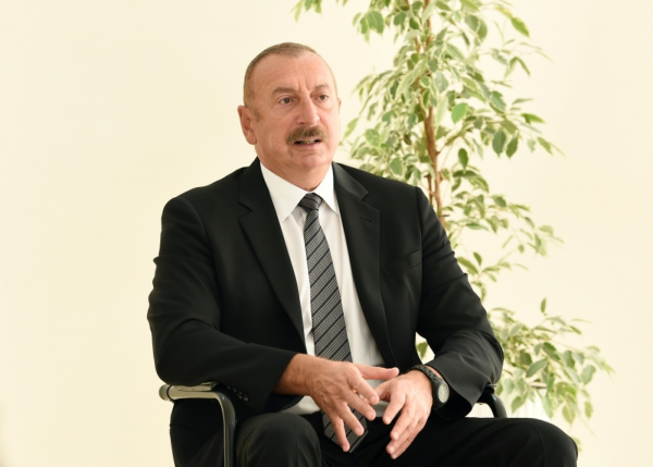 "İşğal illərində şəhər və kəndlərimiz Ermənistan tərəfindən talan olunub" - Prezident