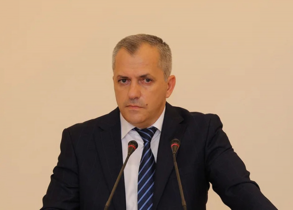 Samvel Şahramanyan dindirilir