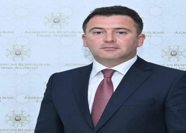 Şagirdi döyən məmur istefa verdi: "Çox yorulmuşam"
