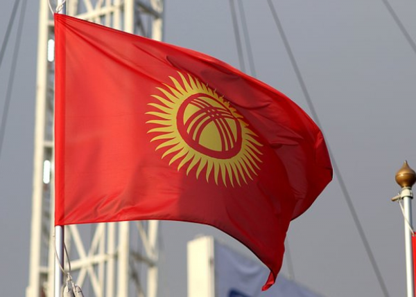 Qırğızıstan bayrağı dəyişdirilir