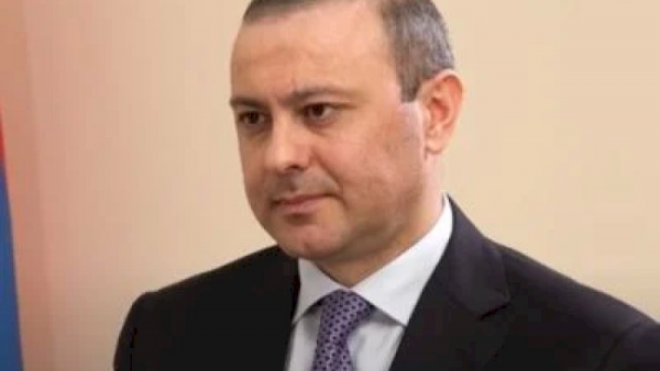 Qriqoryan Tbilisiyə gedir