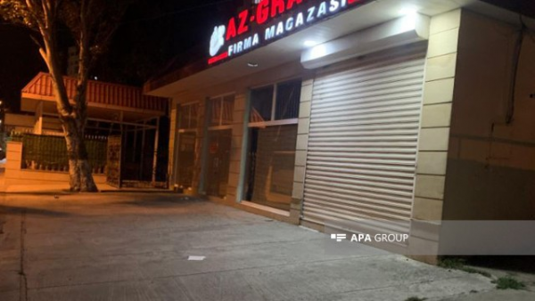 Bakıda şərab evinin satıcısı bıçaqlandı