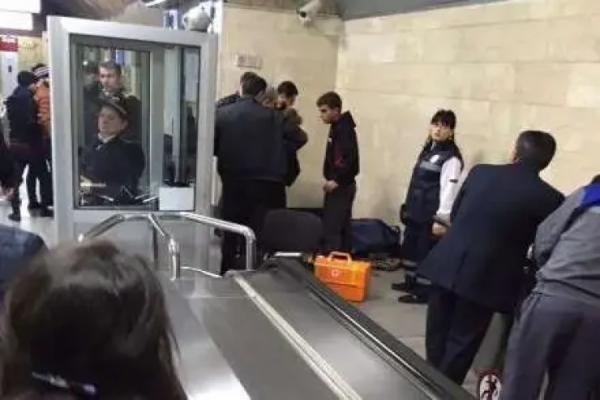 Bakıda metroda ÖLÜM
