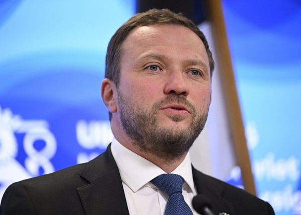 Estoniya vətəndaşlarını Rusiyaya getməməyə çağırdı