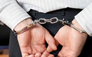 Bakıda skamyada çılpaq yatan şəxs həbs edildi