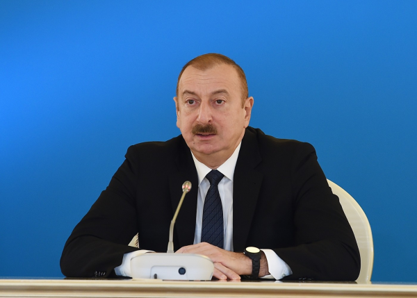 İlham Əliyev Bakıdakı Beynəlxalq Forumda iştirak edir - CANLI
