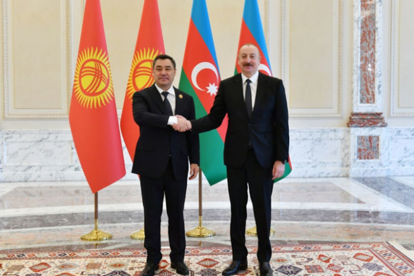 Prezident İlham Əliyev Sadır Japarova zəng edib
