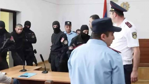 İrəvana qarşı səfərbərlik: hərbçimizə verilən ağır cəza Bakını hərəkətə gətirir