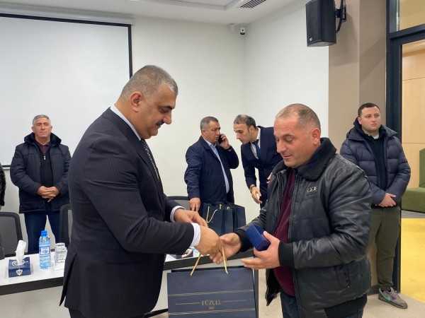Növbəti köç karvanı Füzuli şəhərinə çatıb, mənzillərin açarları təqdim olunub - FOTO