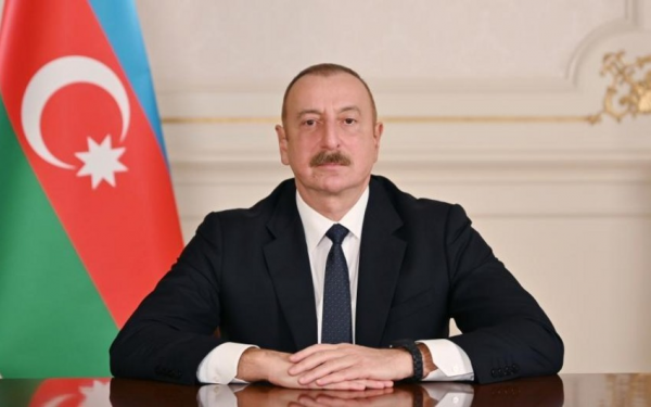 İlham Əliyev və Mehriban Əliyeva Qırmızı Bazar qəsəbəsində olublar