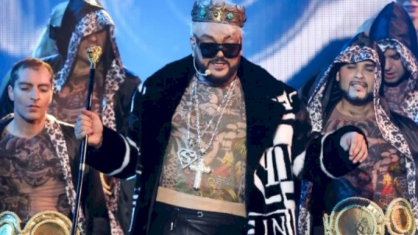 Kirkorov “çılpaq gecə”də iştirakına görə üzrxahlıq etdi