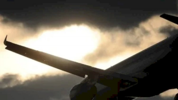 Pilotlar səhvən təyyarəni Bakıya endirdi