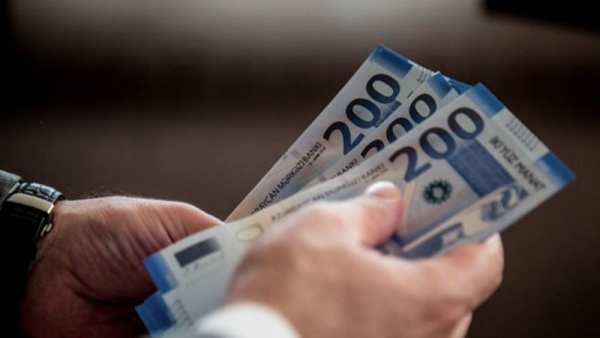 Bu şəxslərin maaşı artırıldı