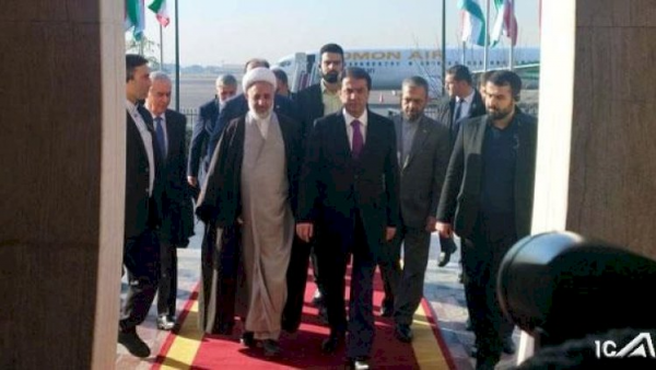 Tacikistan prezidentinin oğlu İrana getdi