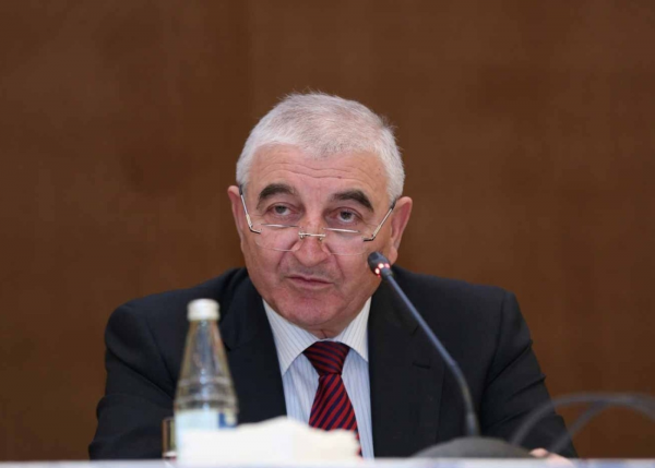 "17 nəfərin prezidentliyə namizədliyi təsdiqlənib" - MSK sədri