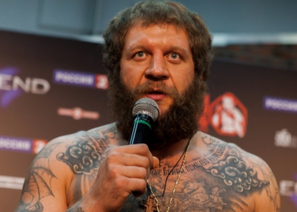 Məşhur MMA döyüşçüsü İslam dinini qəbul etdi