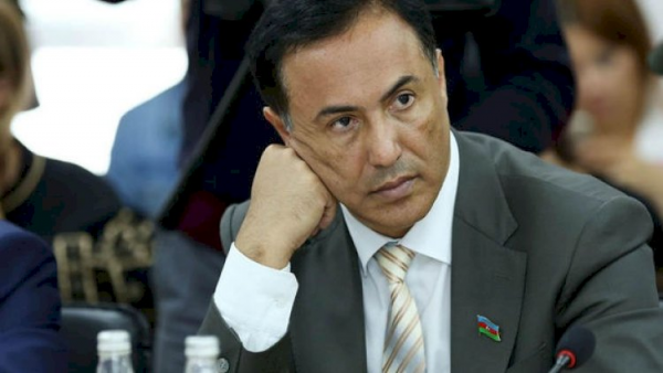 Deputata ağır itki