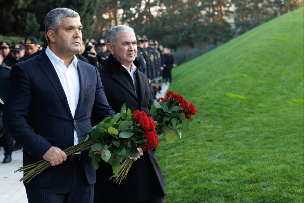 Vüsal Novruzov və Cəlal Qurbanov Heydər Əliyevin məzarını ziyarət etdilər